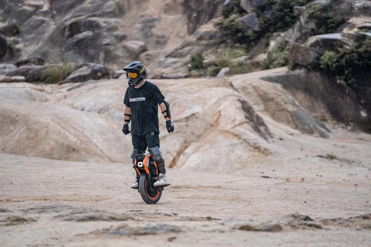 Inmotion Adventure V14 Electric Unicycle 70kmh 2400Wh 9000W High Torque
