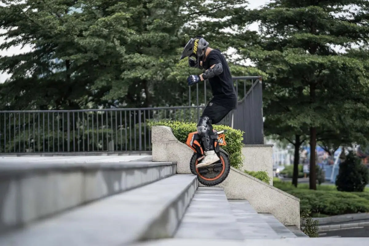 Inmotion Adventure V14 Electric Unicycle 70kmh 2400Wh 9000W High Torque