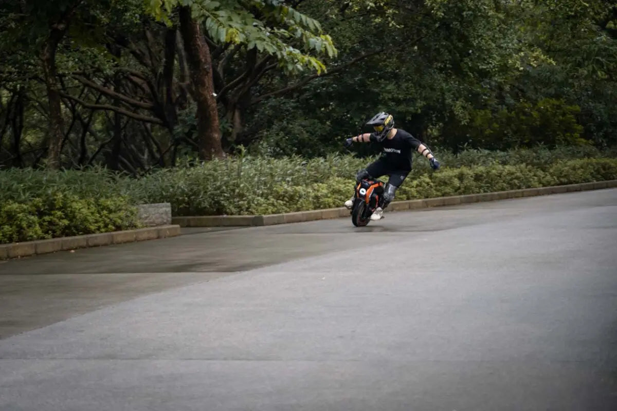 Inmotion Adventure V14 Electric Unicycle 70kmh 2400Wh 9000W High Torque